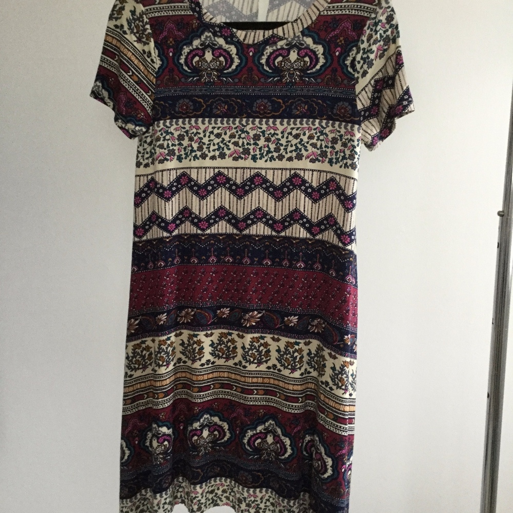 Honey and Lace XS Tee Shirt Dress Funky Pattern